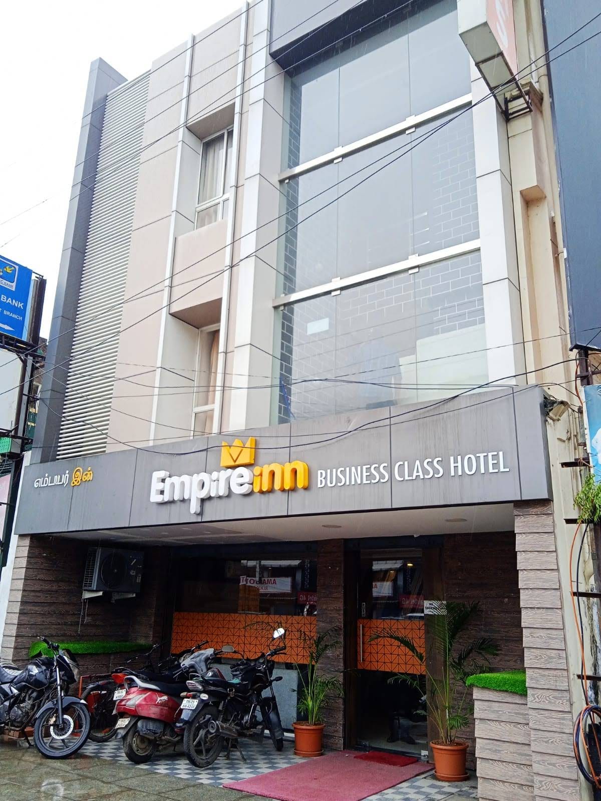 Empire Inn 8